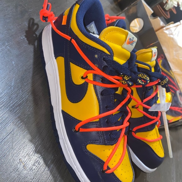 Off white x dunk low university gold size 9 - Picture 5 of 16